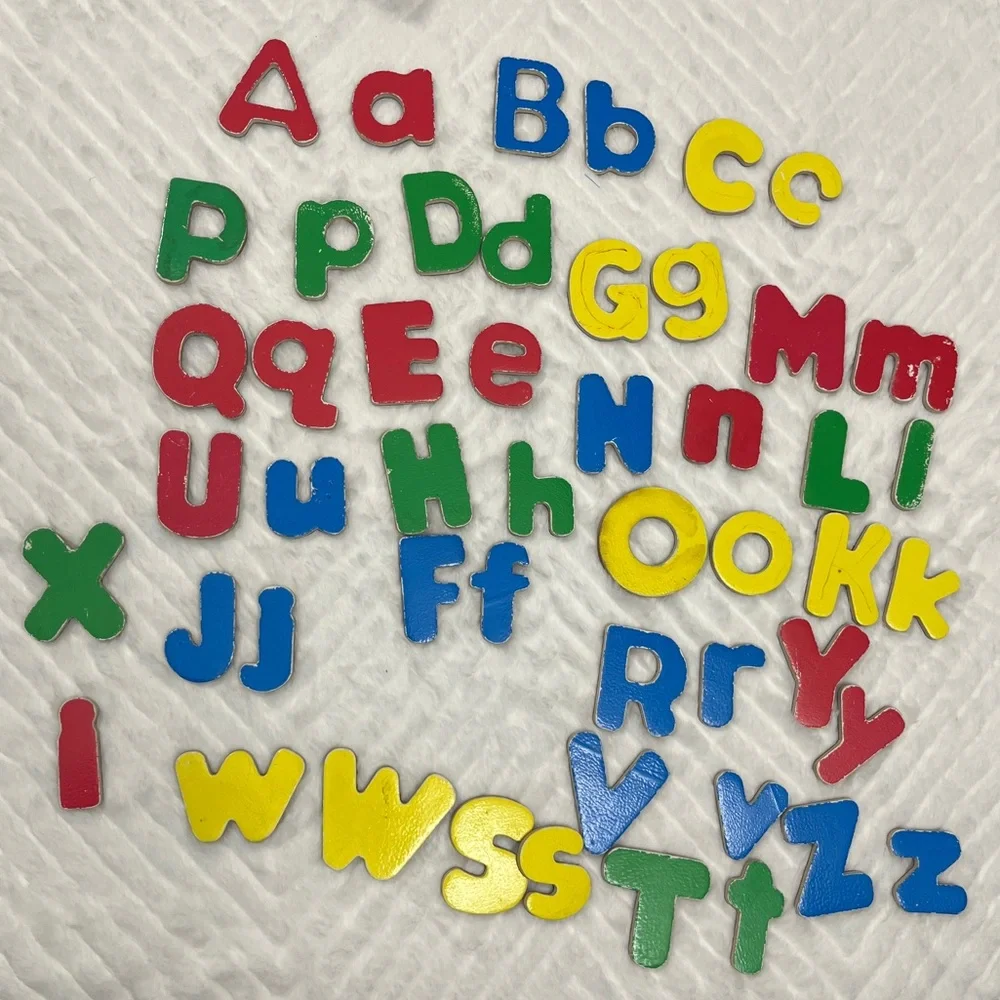 MELISSA & DOUG Magnetic Alphabet Letters Original‎ Box